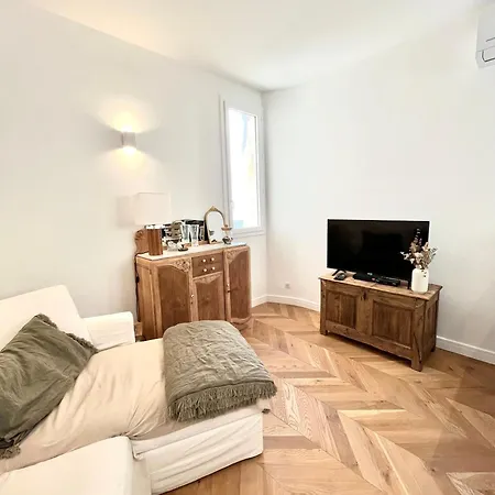 Apparemment Bord De Vue * アジャクシオ